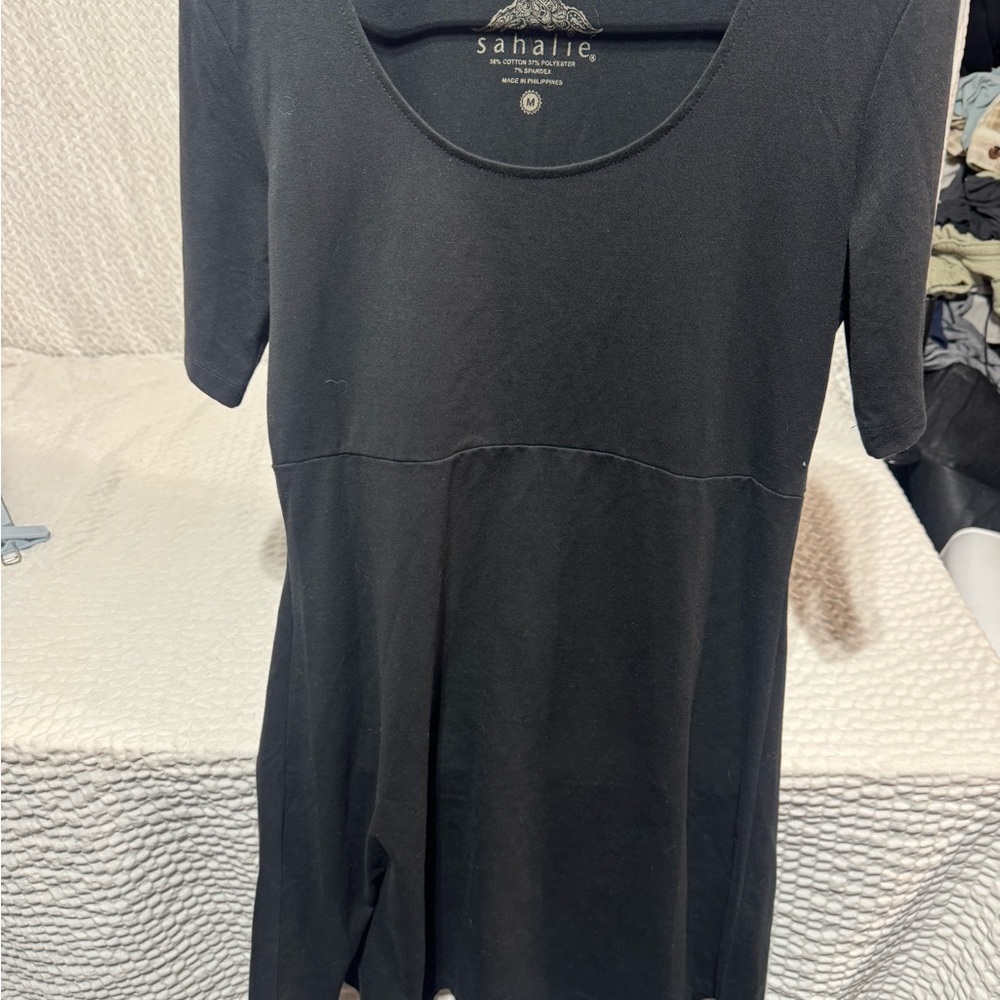 Sahalie Women's Elegant Black Short Sleeve Top